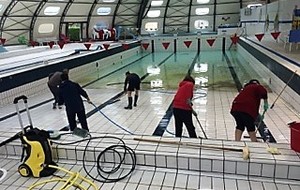 9/11/2017 - Vidange de la piscine et nettoyage du bassin