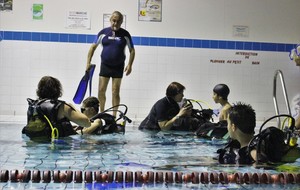 Téléthon 2017 organisé par le SPNS avec aquagym, aquabike, initiation au sauvetage sportif, baptêmes de plongée avec le Club Sub-Aquatique de Saverdun, relais d'1km par les apnéiste et initiation à l'apnée par le club d'apnée saverdunois Inspyr'Apnée (2/12/2017)