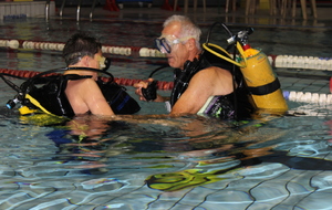 Téléthon 2017 organisé par le SPNS avec aquagym, aquabike, initiation au sauvetage sportif, baptêmes de plongée avec le Club Sub-Aquatique de Saverdun, relais d'1km par les apnéiste et initiation à l'apnée par le club d'apnée saverdunois Inspyr'Apnée (2/12/2017)