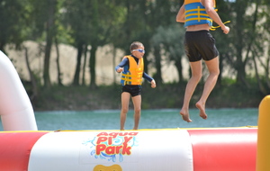 Fête du club à AquaPlayPark au lac de la Ginestière (23/06/2018)

Photo : Tiffany M.